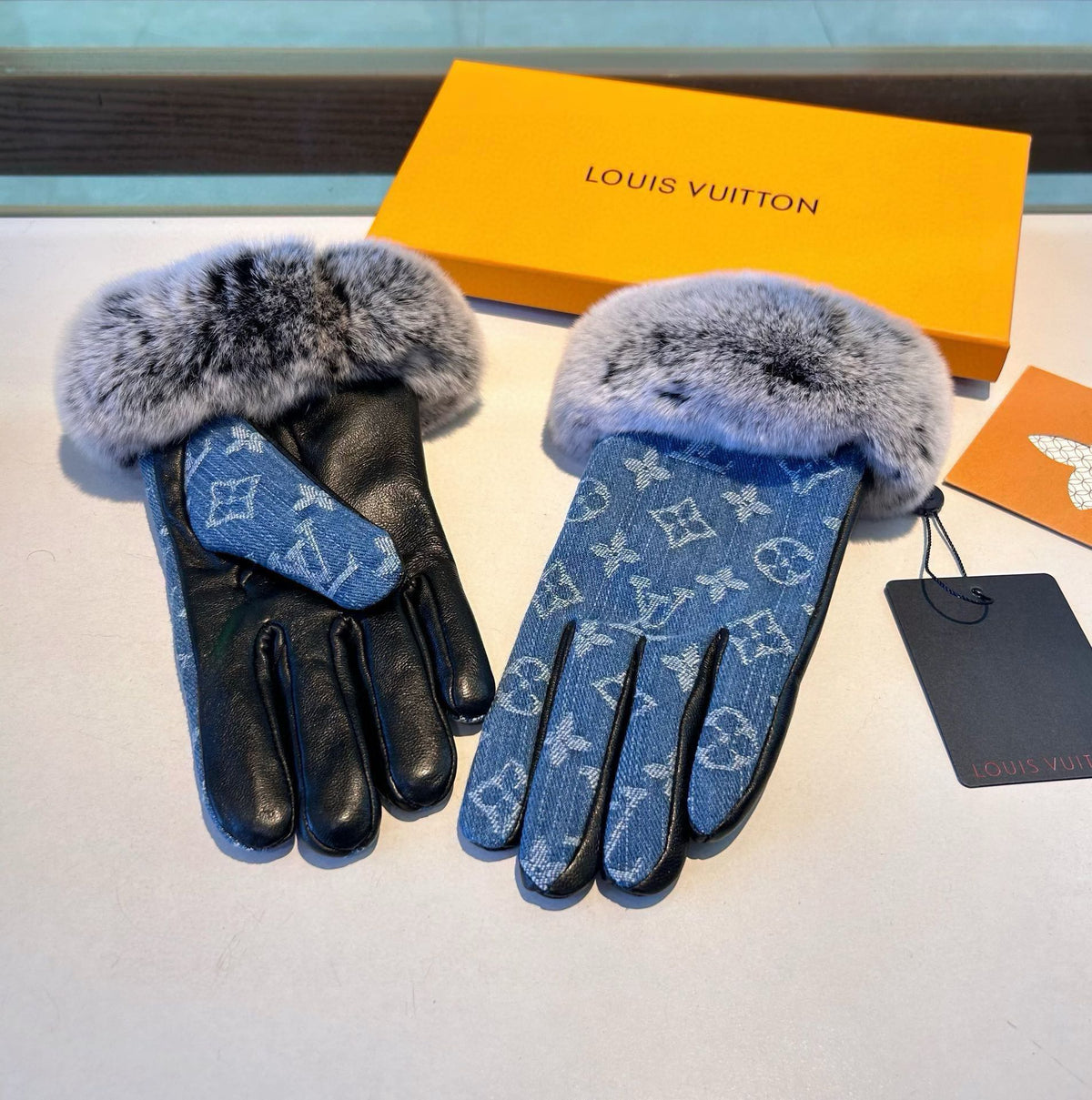 LOUIS VUITTON FINGERLESS GLOVES IN ELECTRIC BLUE MONOGRAM DENIM AND LAMBSKIN WITH RABBIT FUR 458591